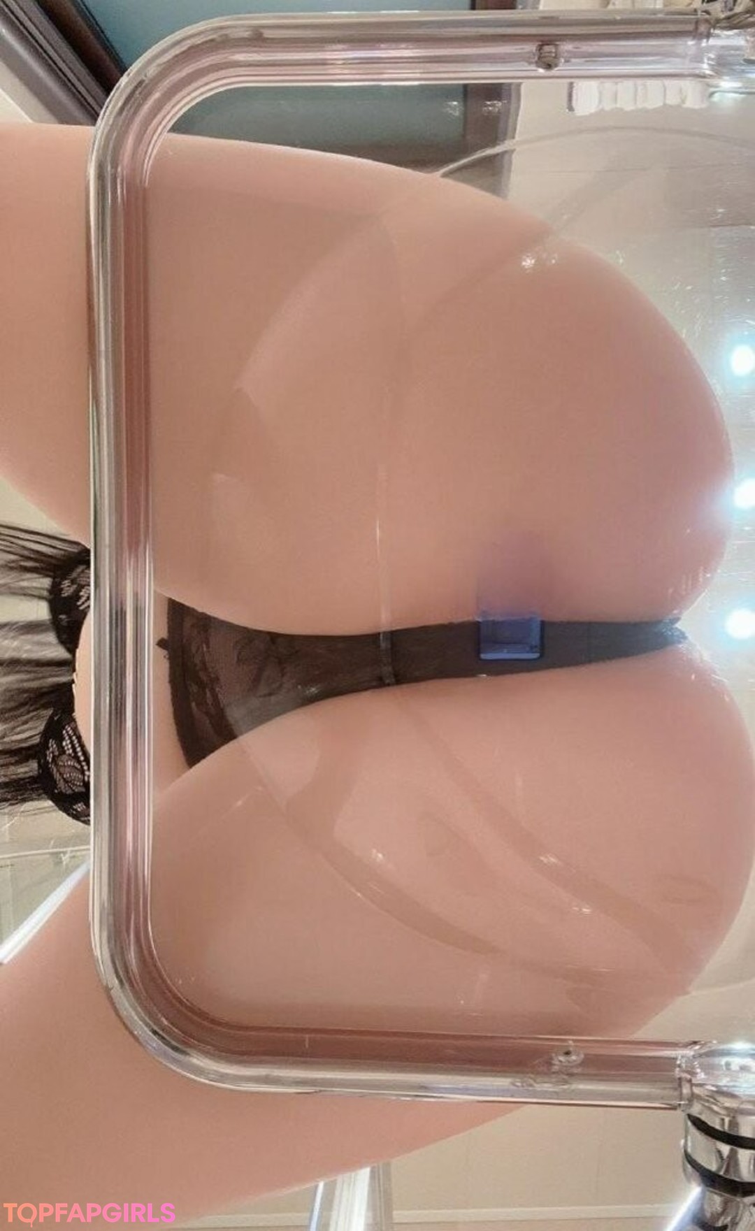 Naakte gelekte OnlyFans-foto van Qiaoniutt #1449