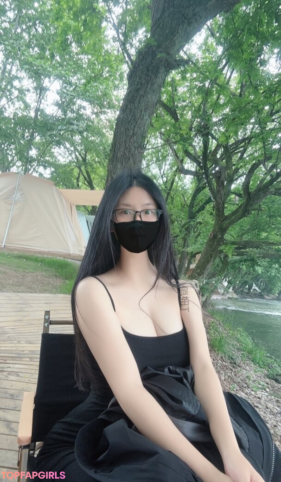 Naakte gelekte OnlyFans-foto van Qiaoniutt #1610