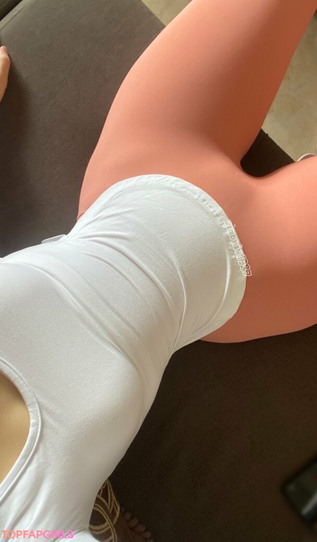 Naakte gelekte OnlyFans-foto van Qiaoniutt #1655