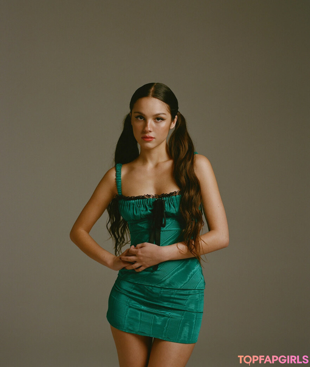 Naakte gelekte OnlyFans-foto van Olivia Rodrigo #1234