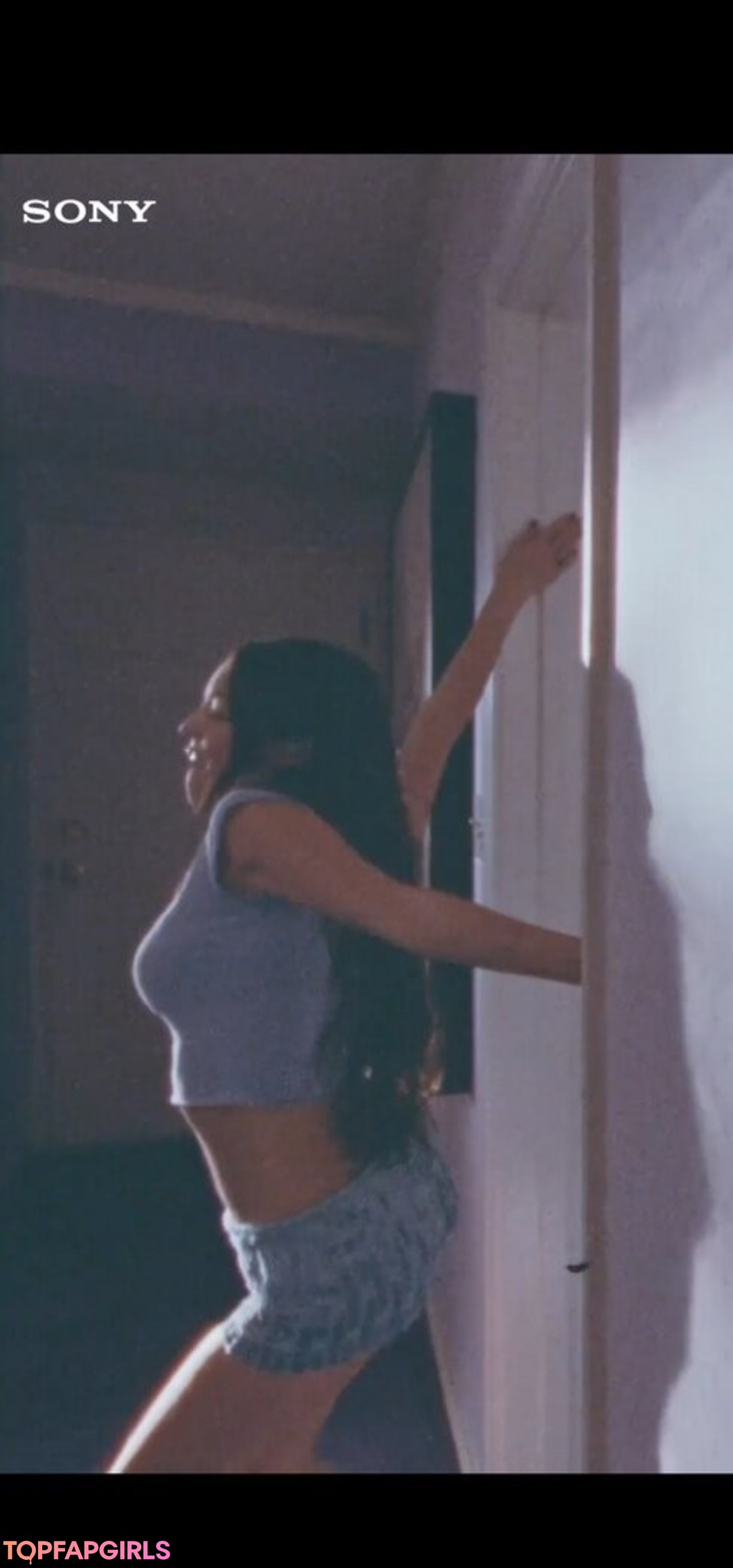 Naakte gelekte OnlyFans-foto van Olivia Rodrigo #1549