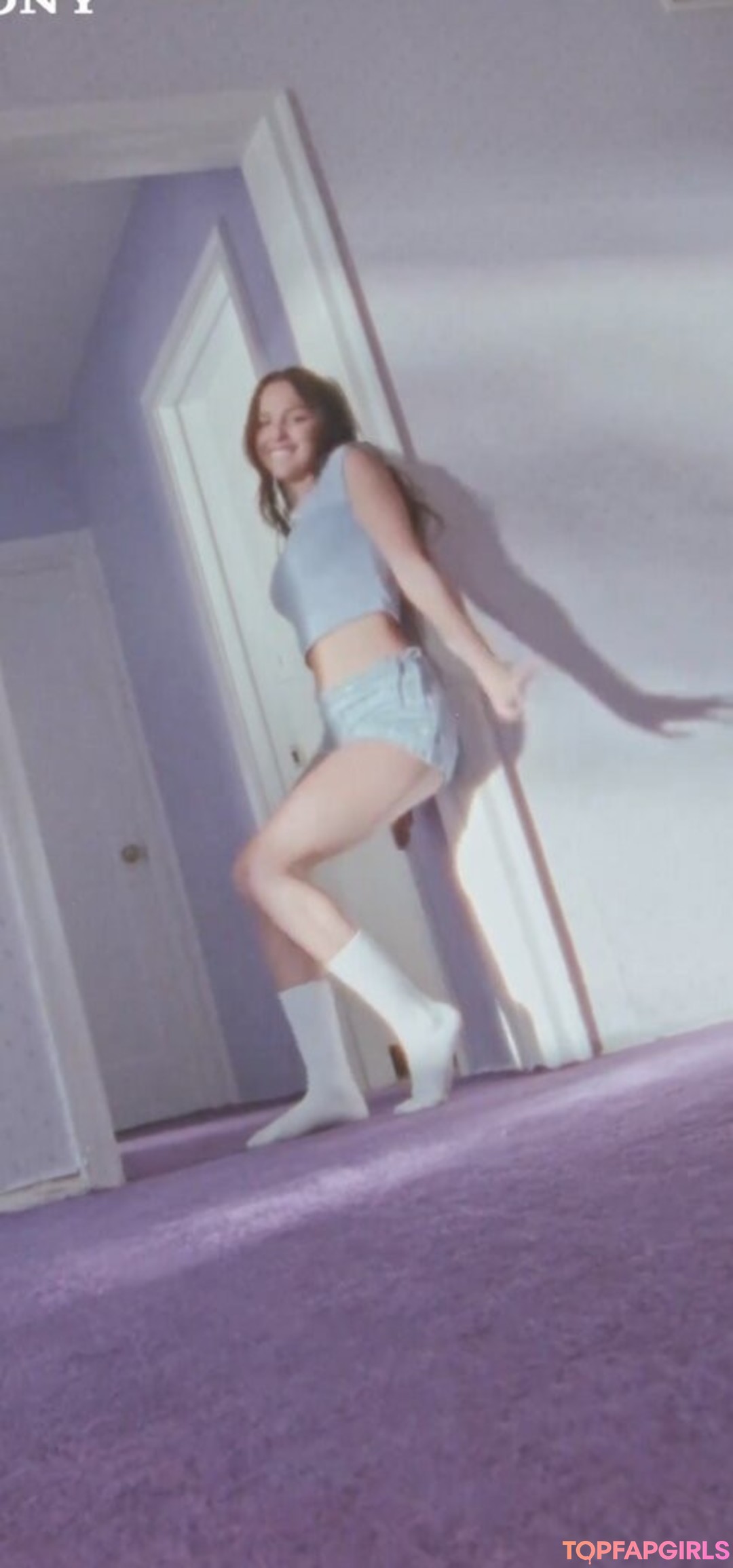 Naakte gelekte OnlyFans-foto van Olivia Rodrigo #1567