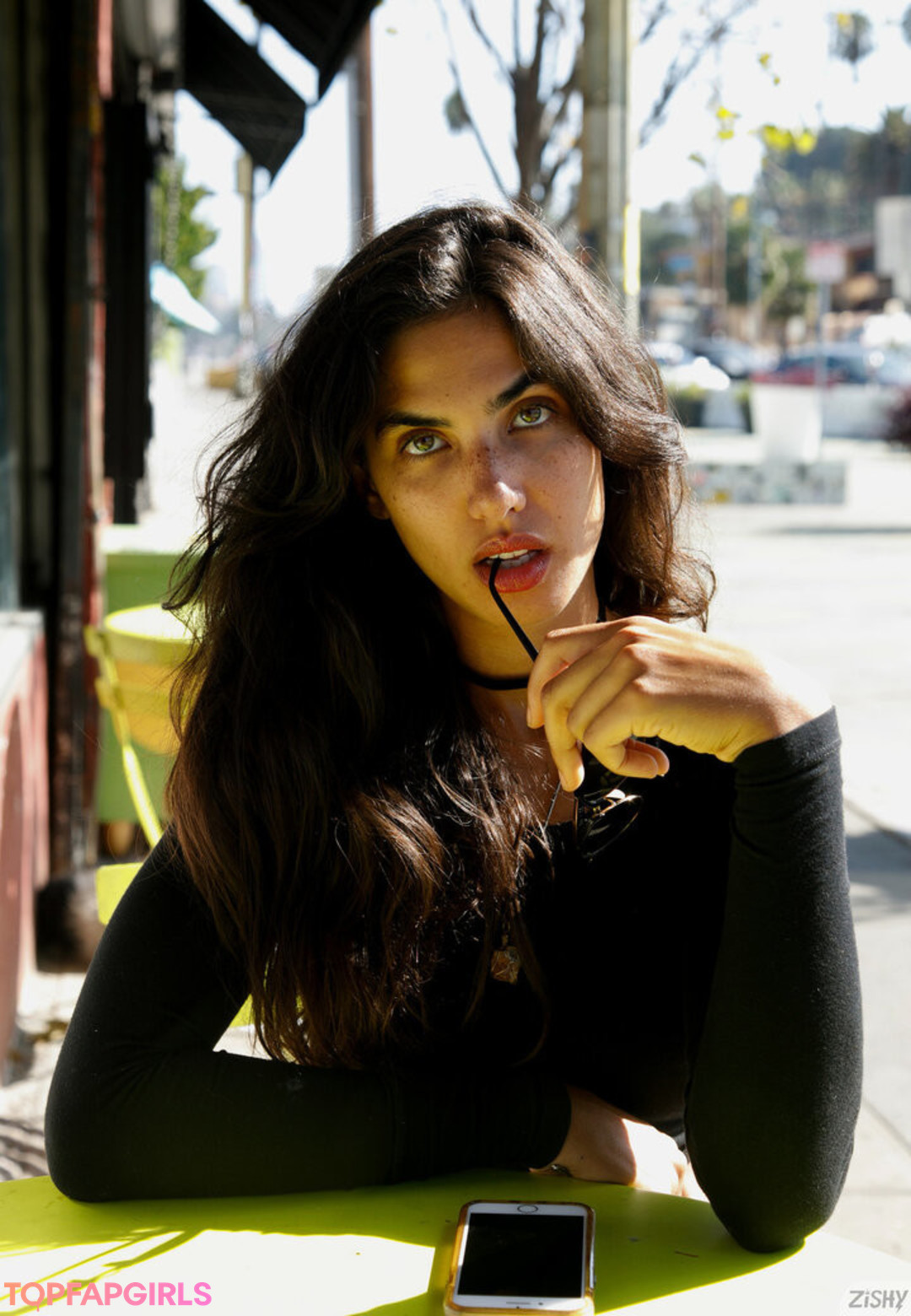 Naakte gelekte OnlyFans-foto van Zishy #1764