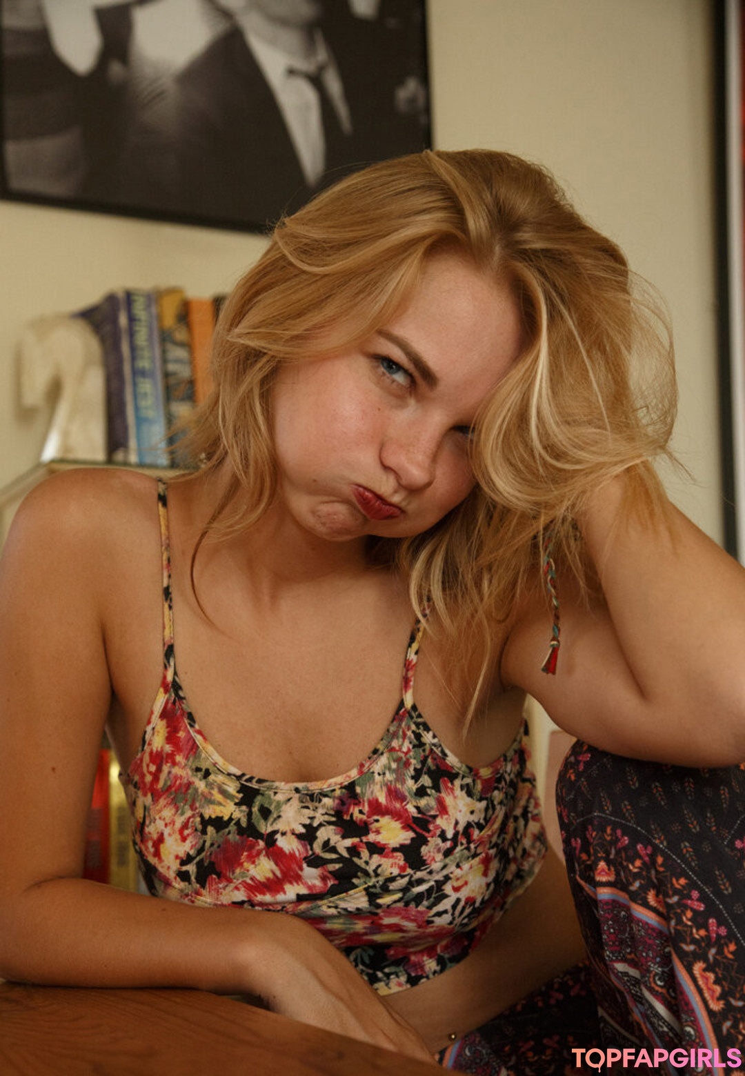 Naakte gelekte OnlyFans-foto van Zishy #1782