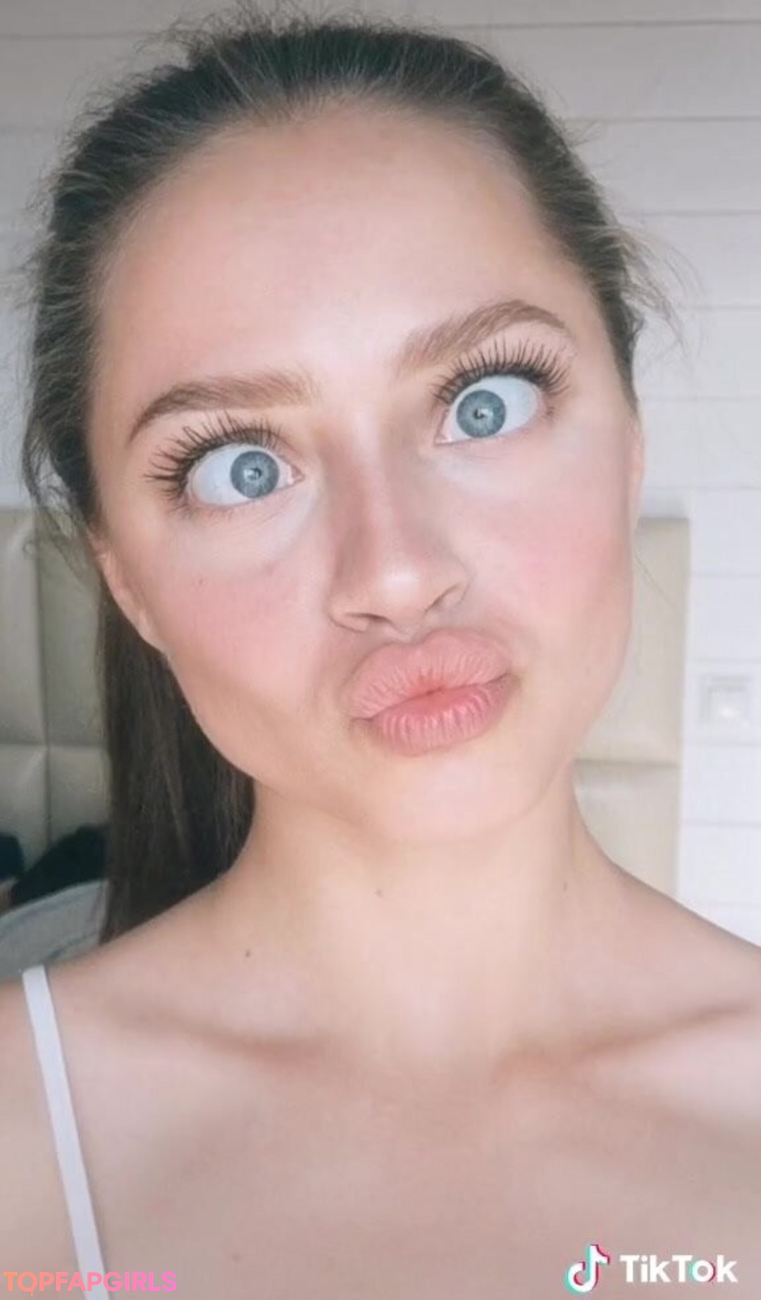 Naakte gelekte OnlyFans-foto van Ahegao #363 Naakte gelekte OnlyFans-foto van Ahegao #363