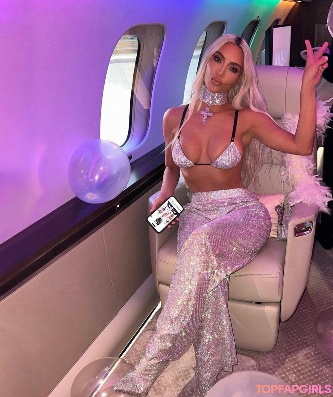 Naakte gelekte OnlyFans-foto van Kim Kardashian #1202