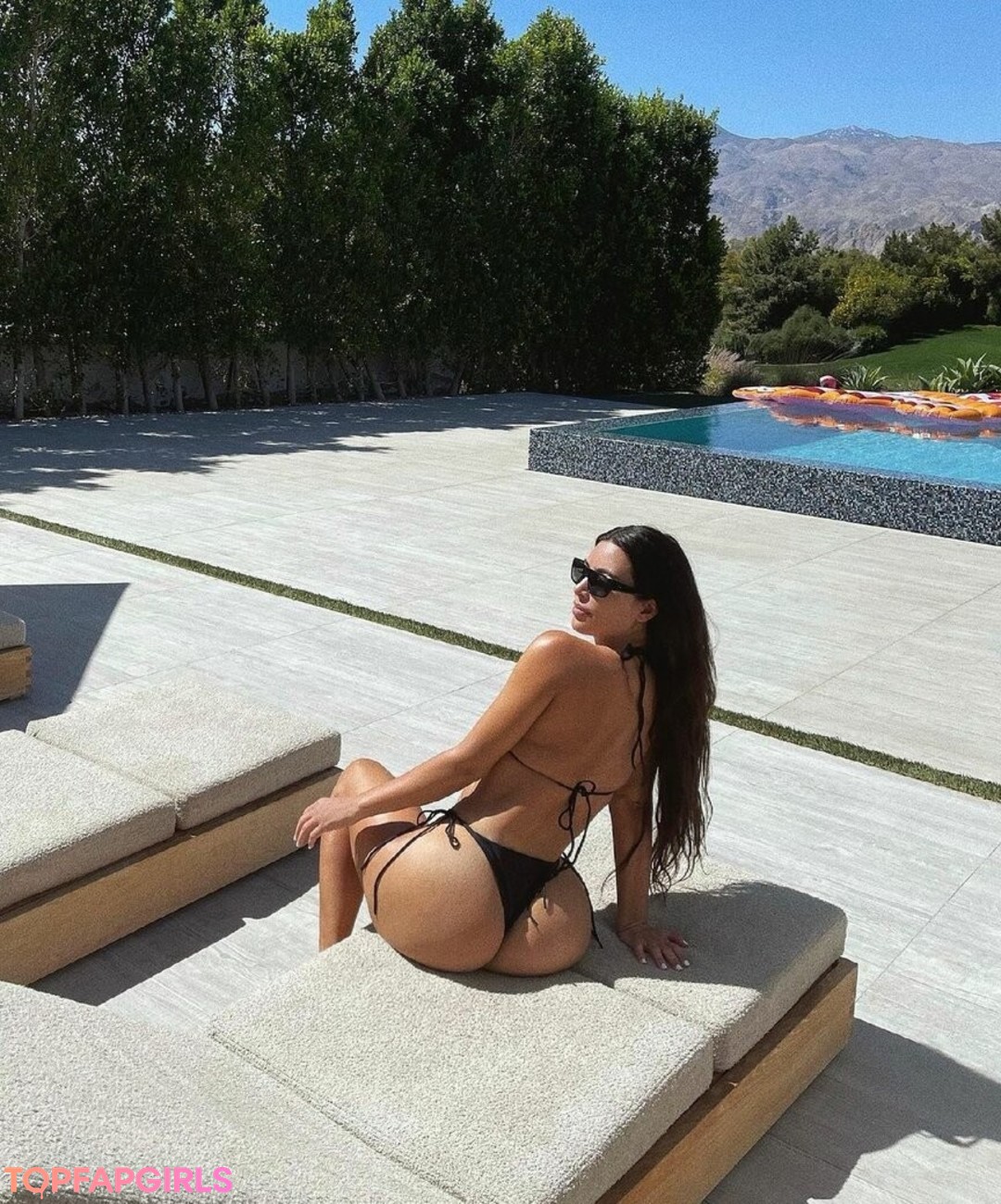 Naakte gelekte OnlyFans-foto van Kim Kardashian #1218