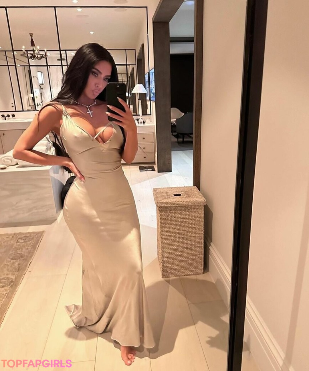 Naakte gelekte OnlyFans-foto van Kim Kardashian #1287