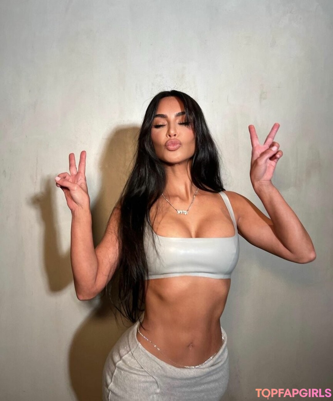 Naakte gelekte OnlyFans-foto van Kim Kardashian #1427