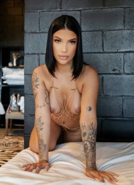 Naakte gelekte OnlyFans-foto van Mansao Maromba