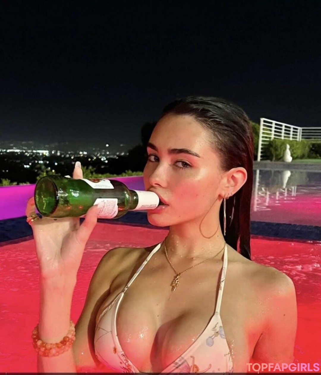 Naakte gelekte OnlyFans-foto van Madison Beer #1271