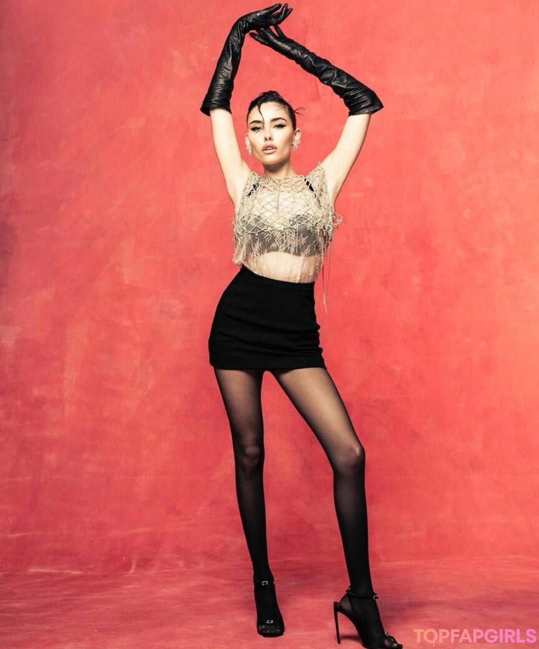 Naakte gelekte OnlyFans-foto van Madison Beer #1286