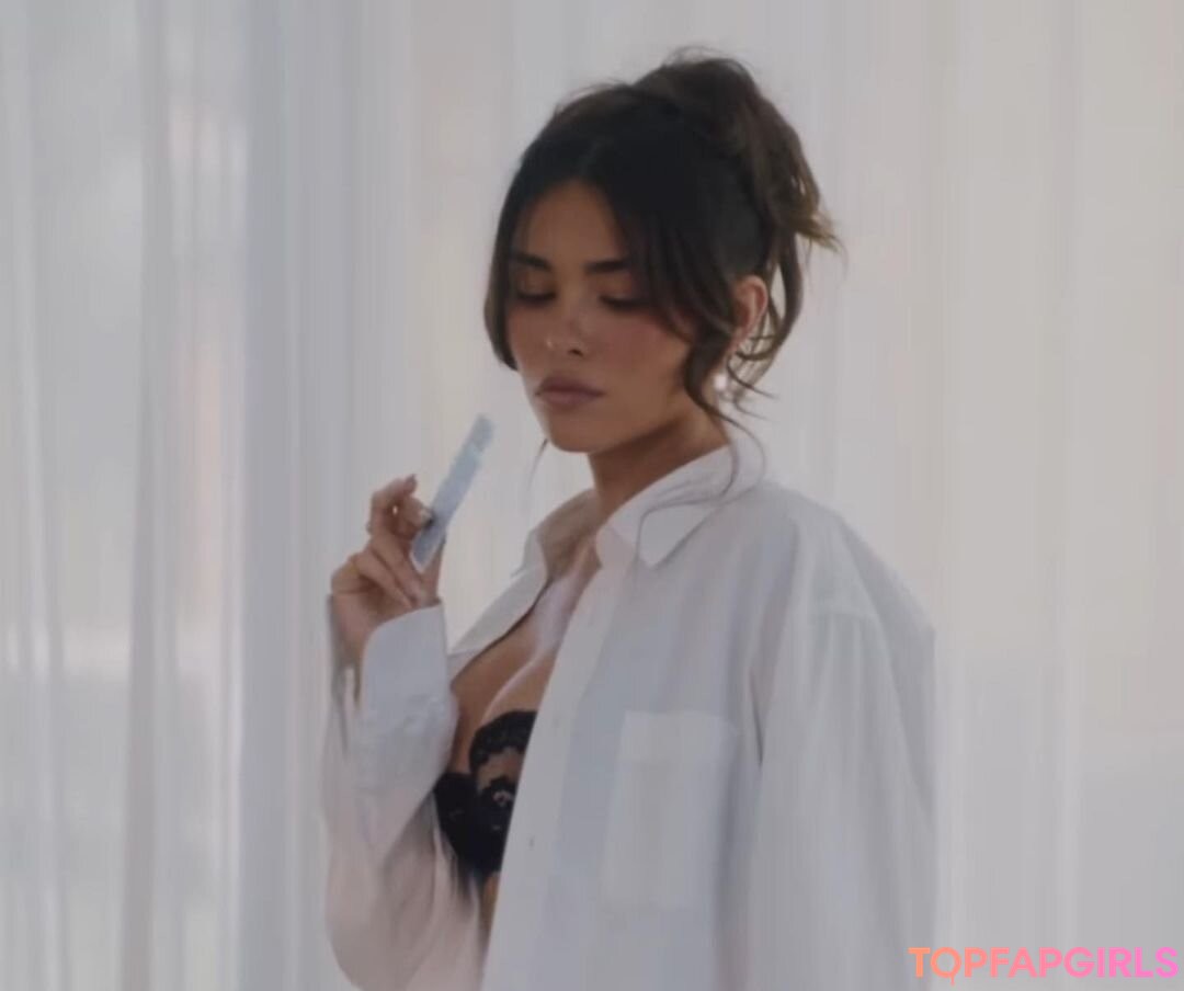 Naakte gelekte OnlyFans-foto van Madison Beer #1315