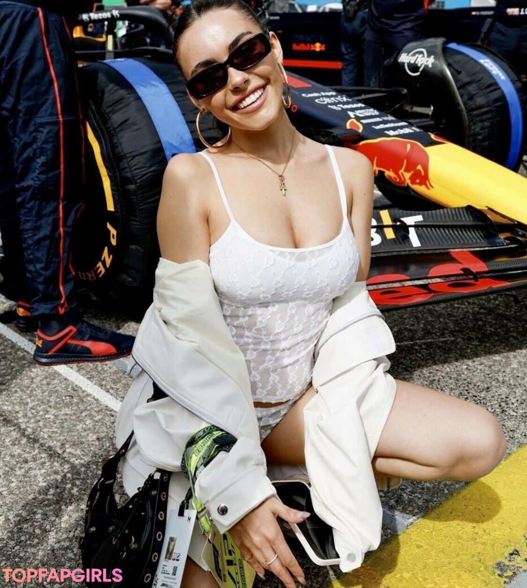 Naakte gelekte OnlyFans-foto van Madison Beer #1391