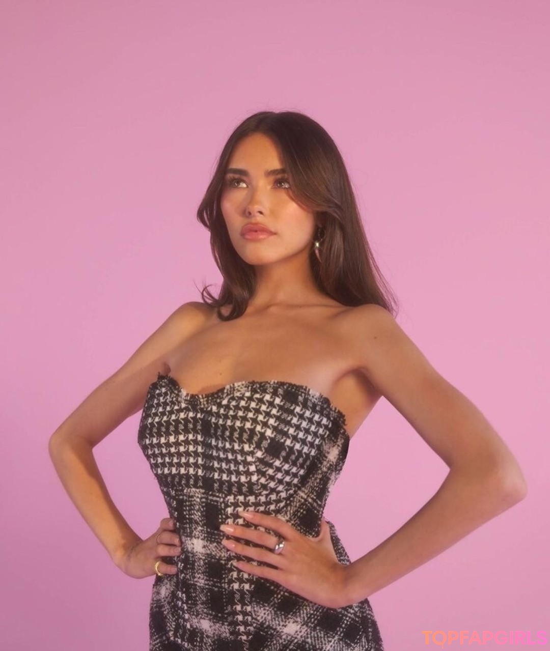 Naakte gelekte OnlyFans-foto van Madison Beer #1496