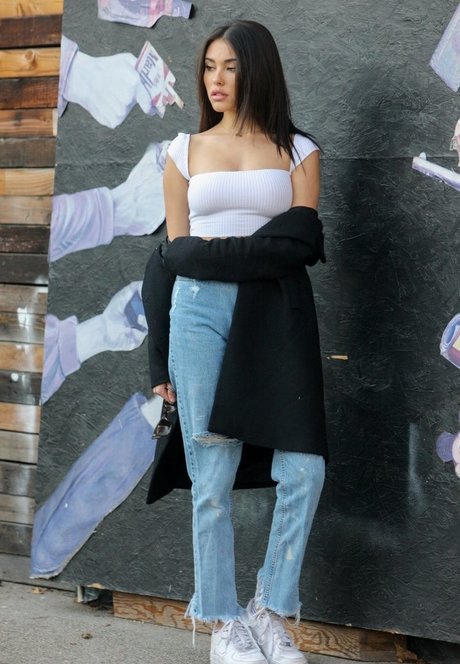 Naakte gelekte OnlyFans-foto van Madison Beer