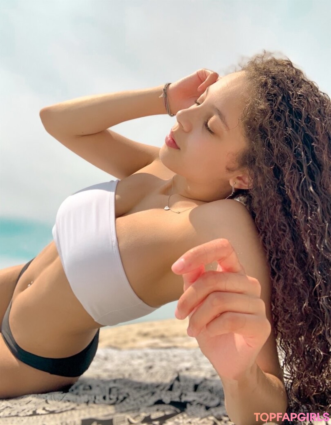 Naakte gelekte OnlyFans-foto van Philllybabyy #1174