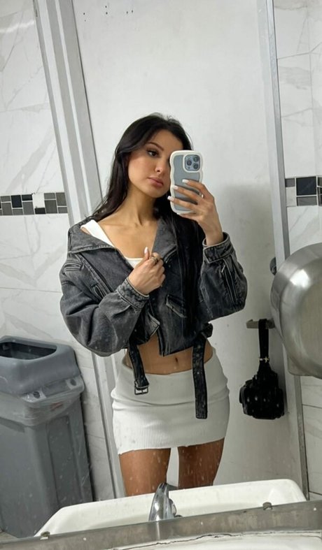 Sssniperwolf Naakte gelekte OnlyFans-foto van Sssniperwolf #242