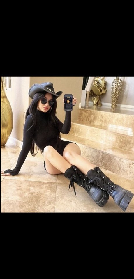 Sssniperwolf Naakte gelekte OnlyFans-foto van Sssniperwolf #94