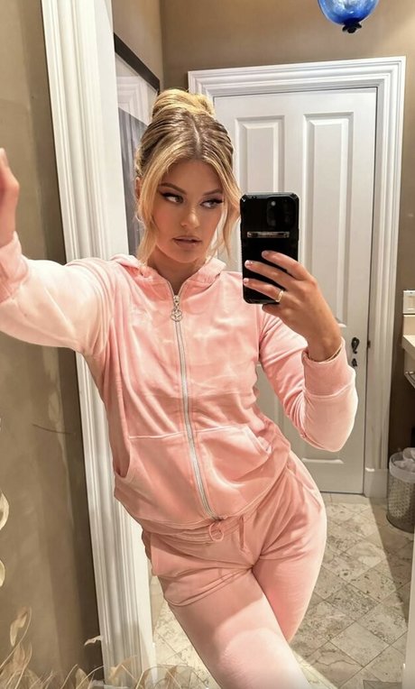 Naakte gelekte OnlyFans-foto van Hannah Stocking