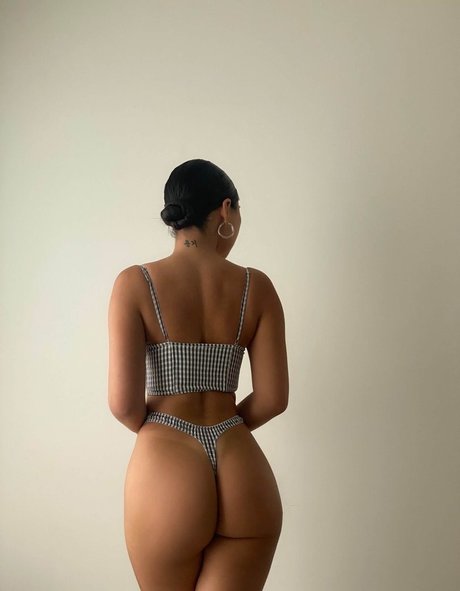 Julia Kelly