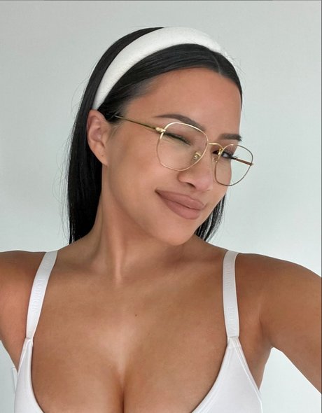 Julia Kelly