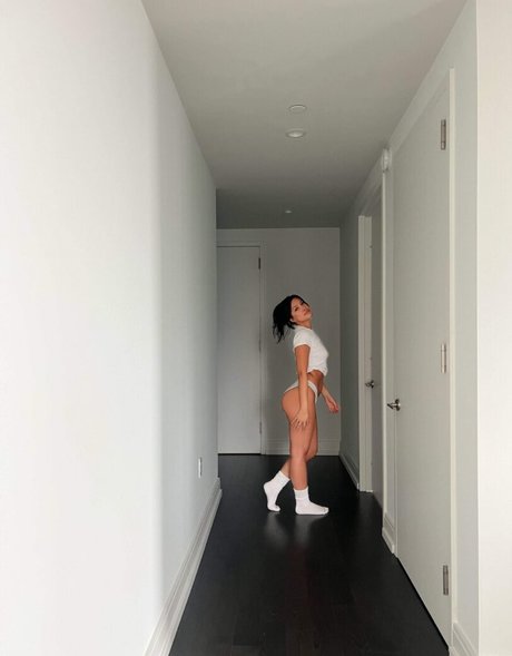 Julia Kelly