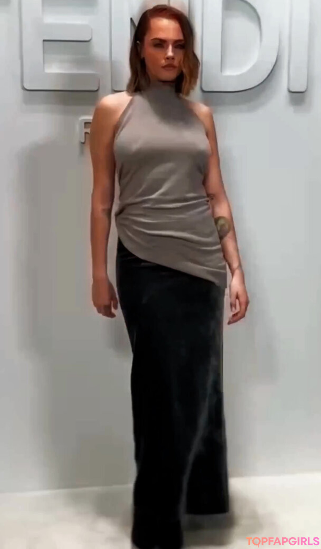 Naakte gelekte OnlyFans-foto van Cara Delevingne #1207