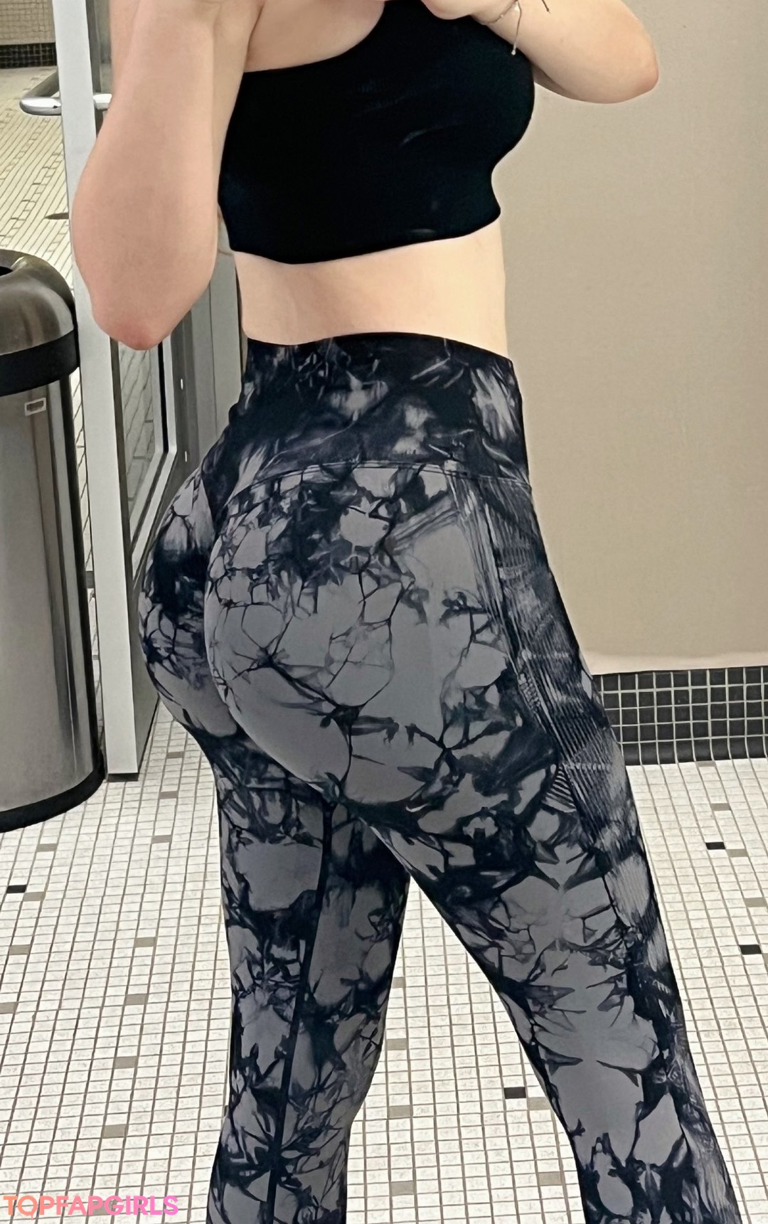 Naakte gelekte OnlyFans-foto van Onisuna #1197