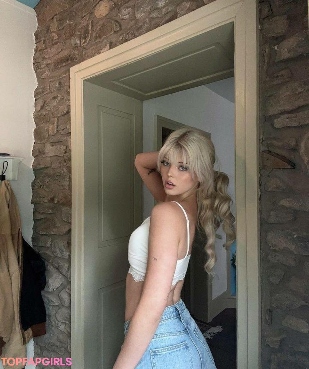 Naakte gelekte OnlyFans-foto van Loren Gray #764 Naakte gelekte OnlyFans-foto van Loren Gray #764