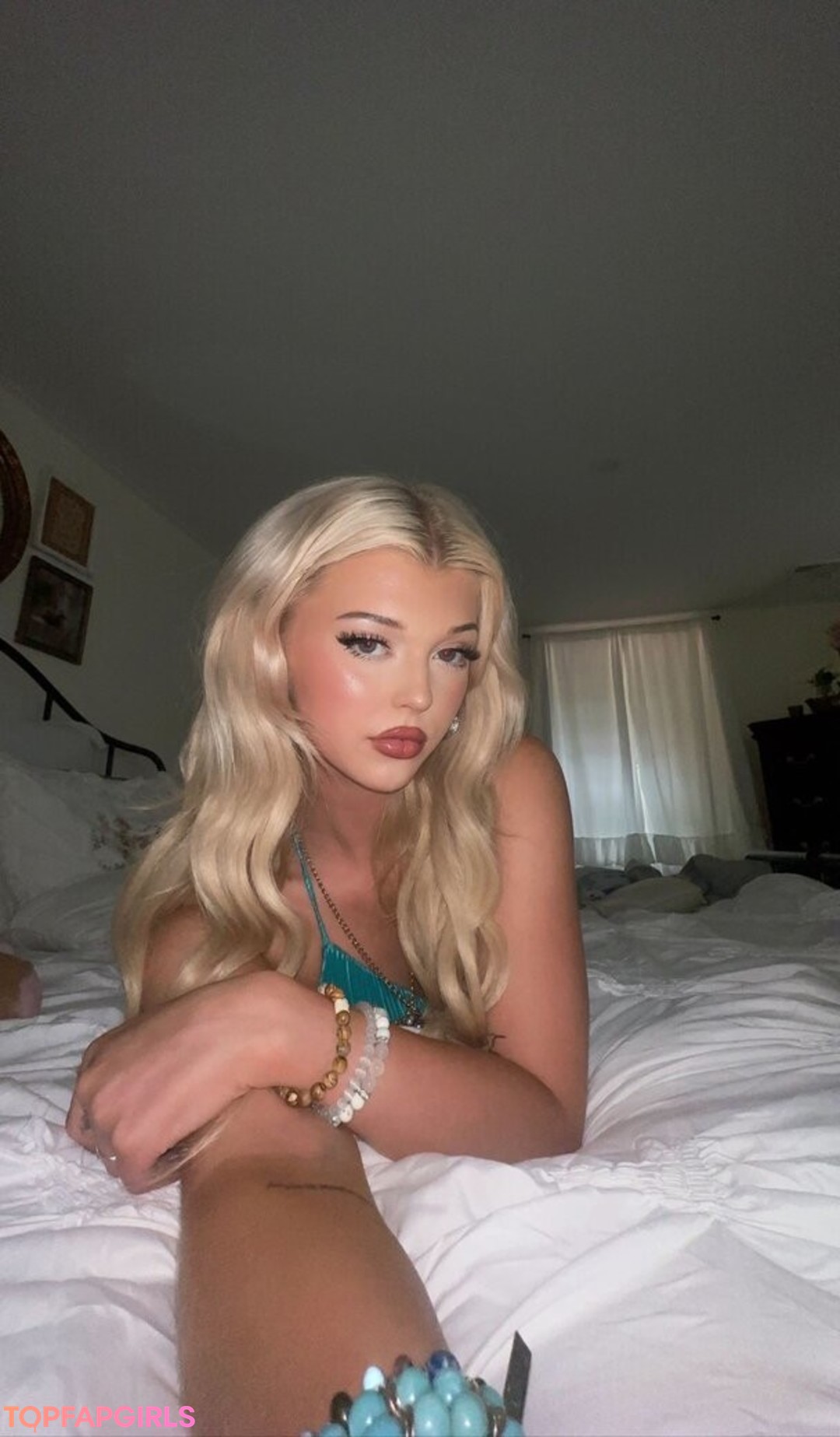 Naakte gelekte OnlyFans-foto van Loren Gray #809 Naakte gelekte OnlyFans-foto van Loren Gray #809
