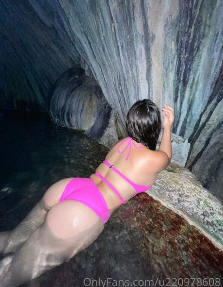 Naakte gelekte OnlyFans-foto van Lizbeth Rodriguez