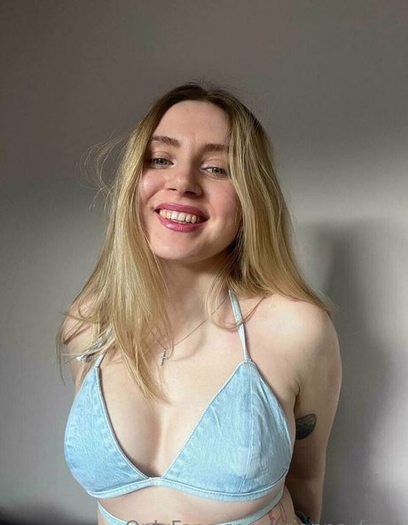 Naakte gelekte OnlyFans-foto van Brianna Frost