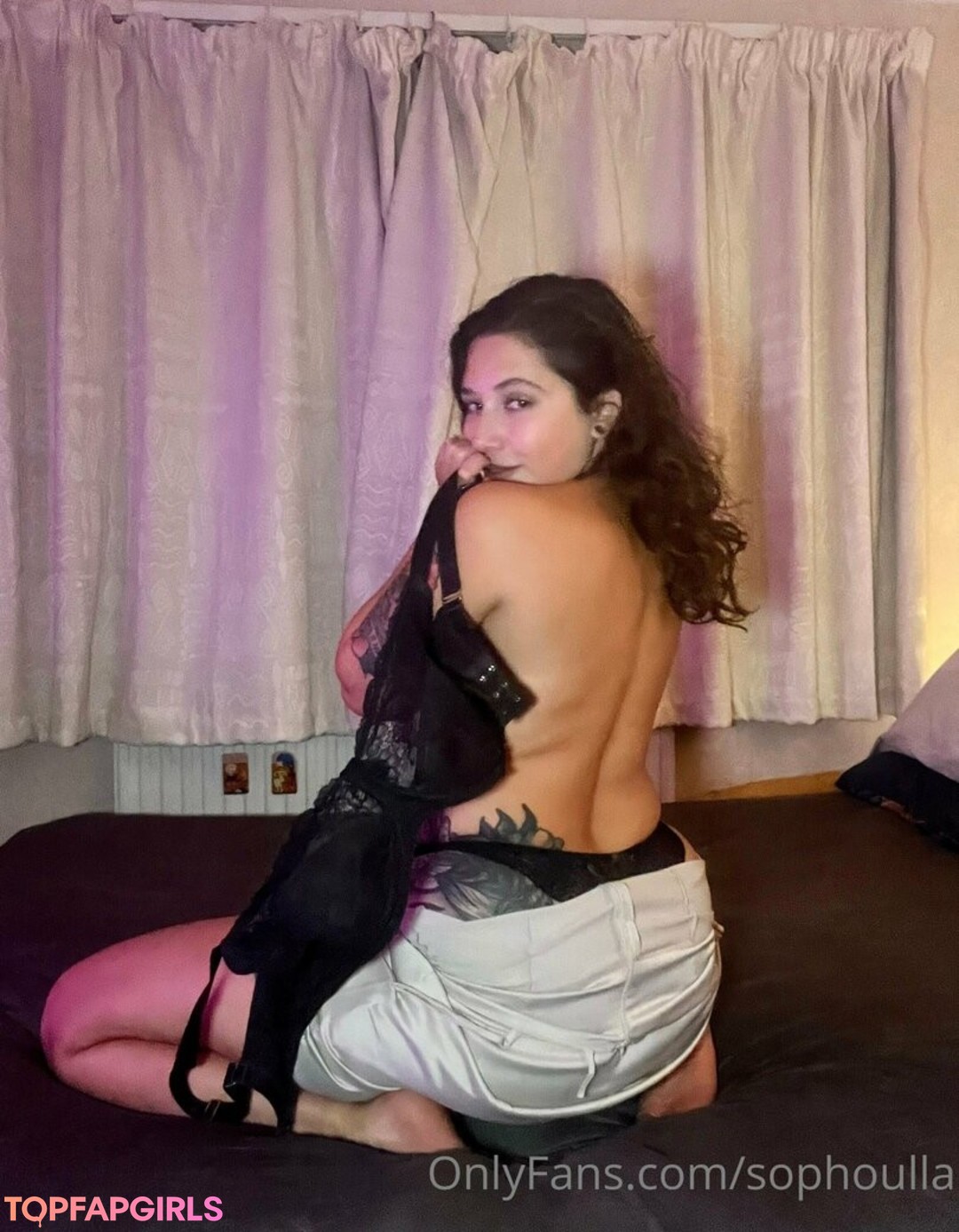 Naakte gelekte OnlyFans-foto van Sophoulla #506 Naakte gelekte OnlyFans-foto van Sophoulla #506