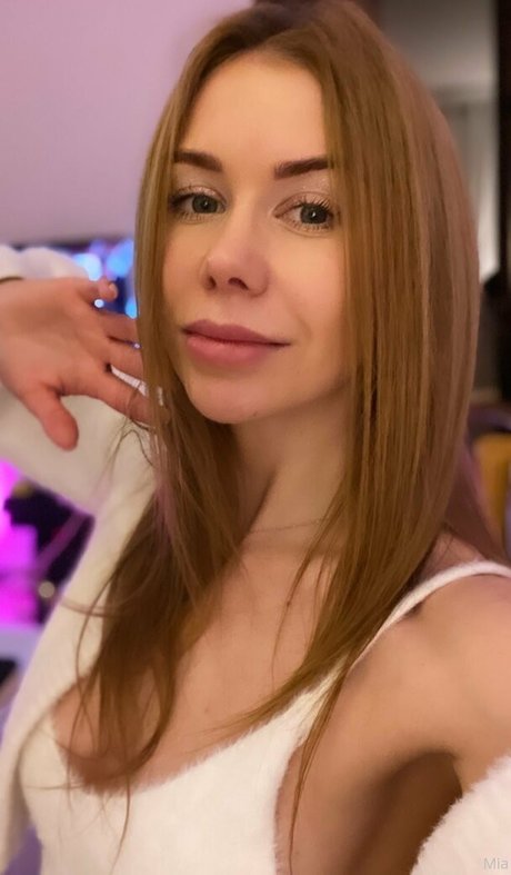 Naakte gelekte OnlyFans-foto van Miabandini69
