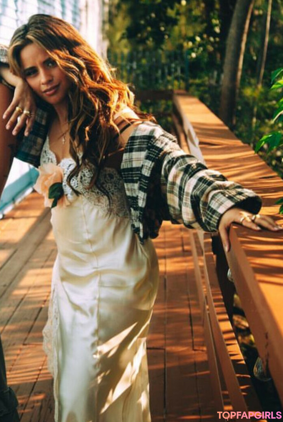 Naakte gelekte OnlyFans-foto van Camila Cabello #1115