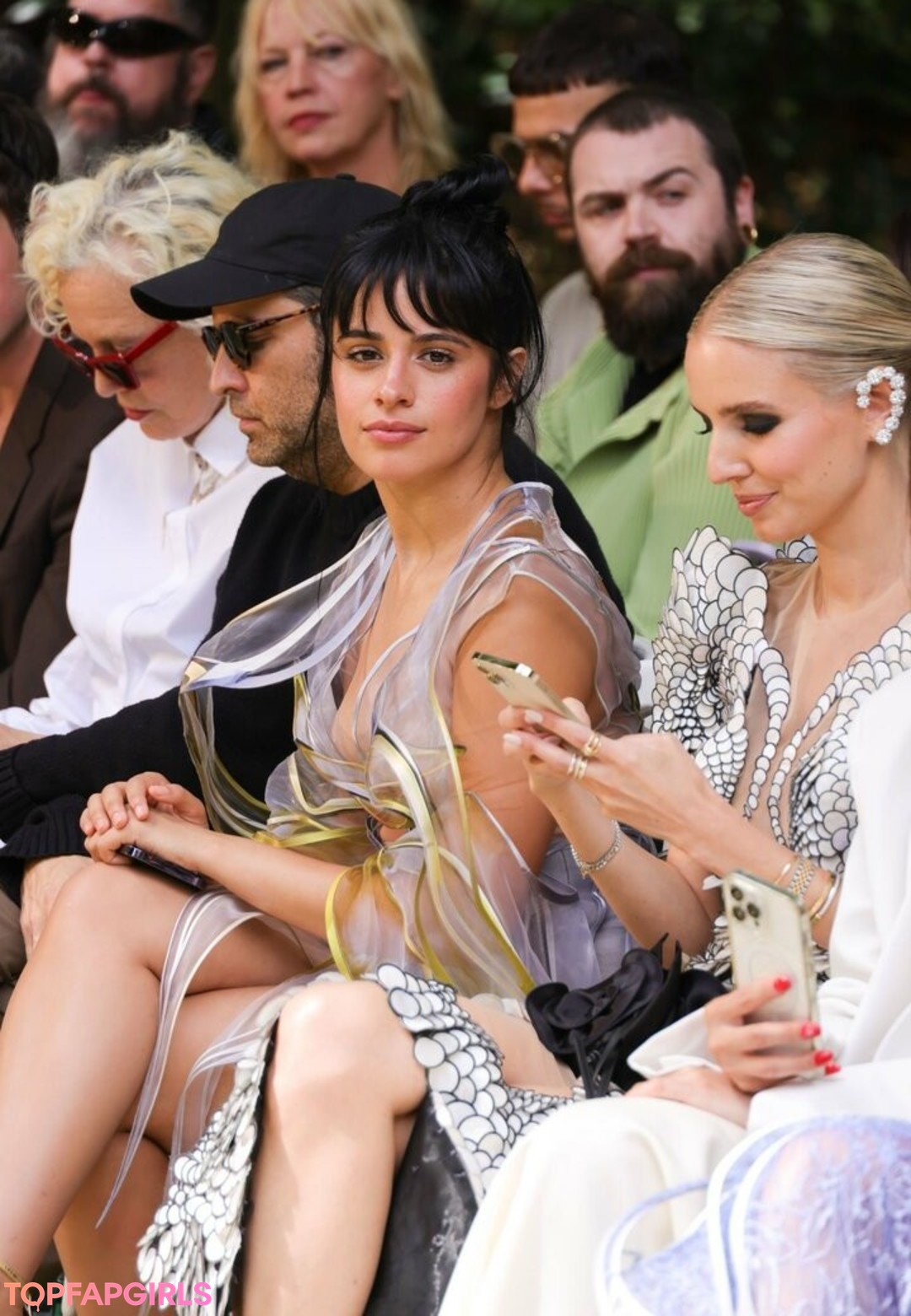 Naakte gelekte OnlyFans-foto van Camila Cabello #1324