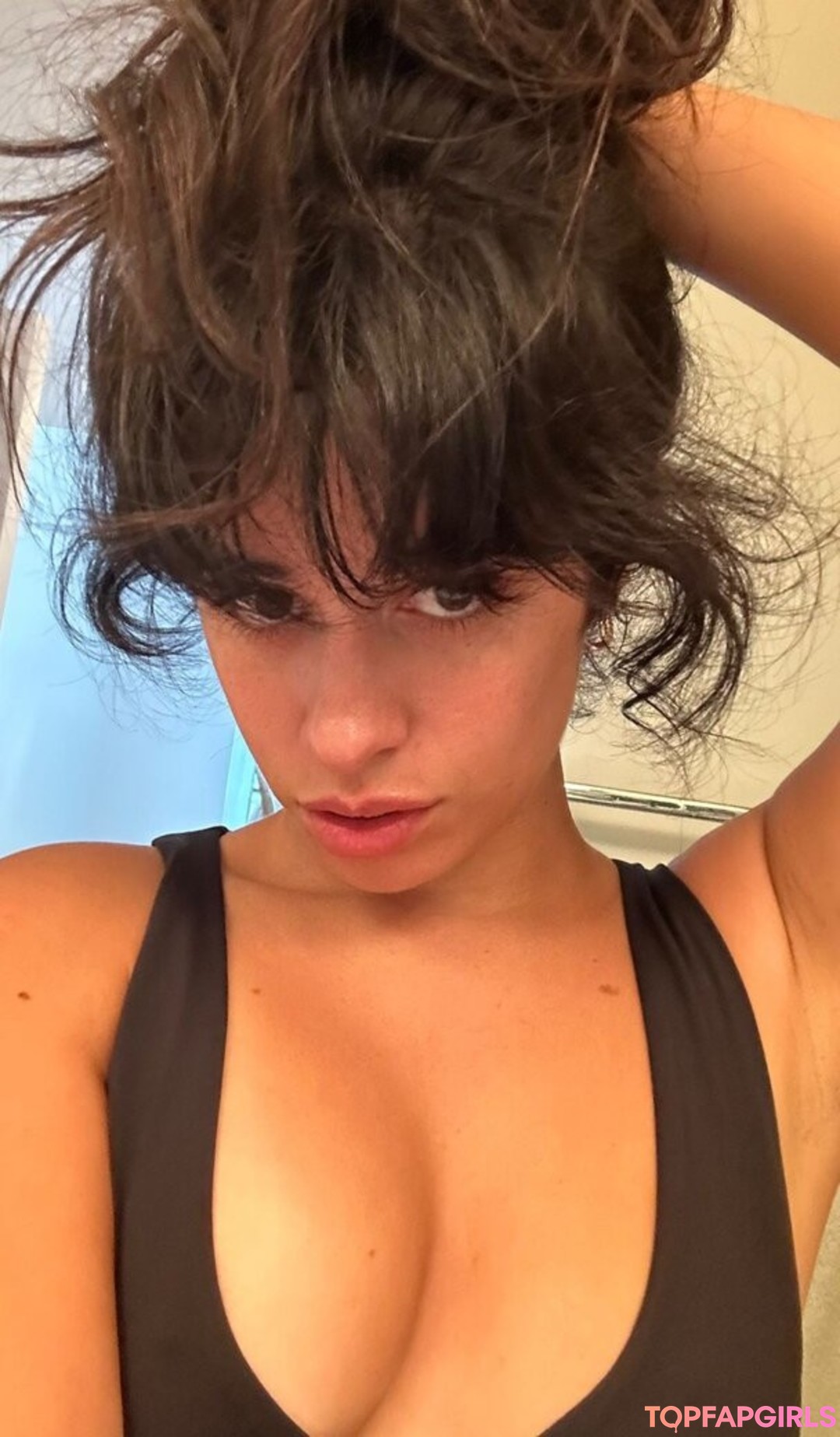 Naakte gelekte OnlyFans-foto van Camila Cabello #1498