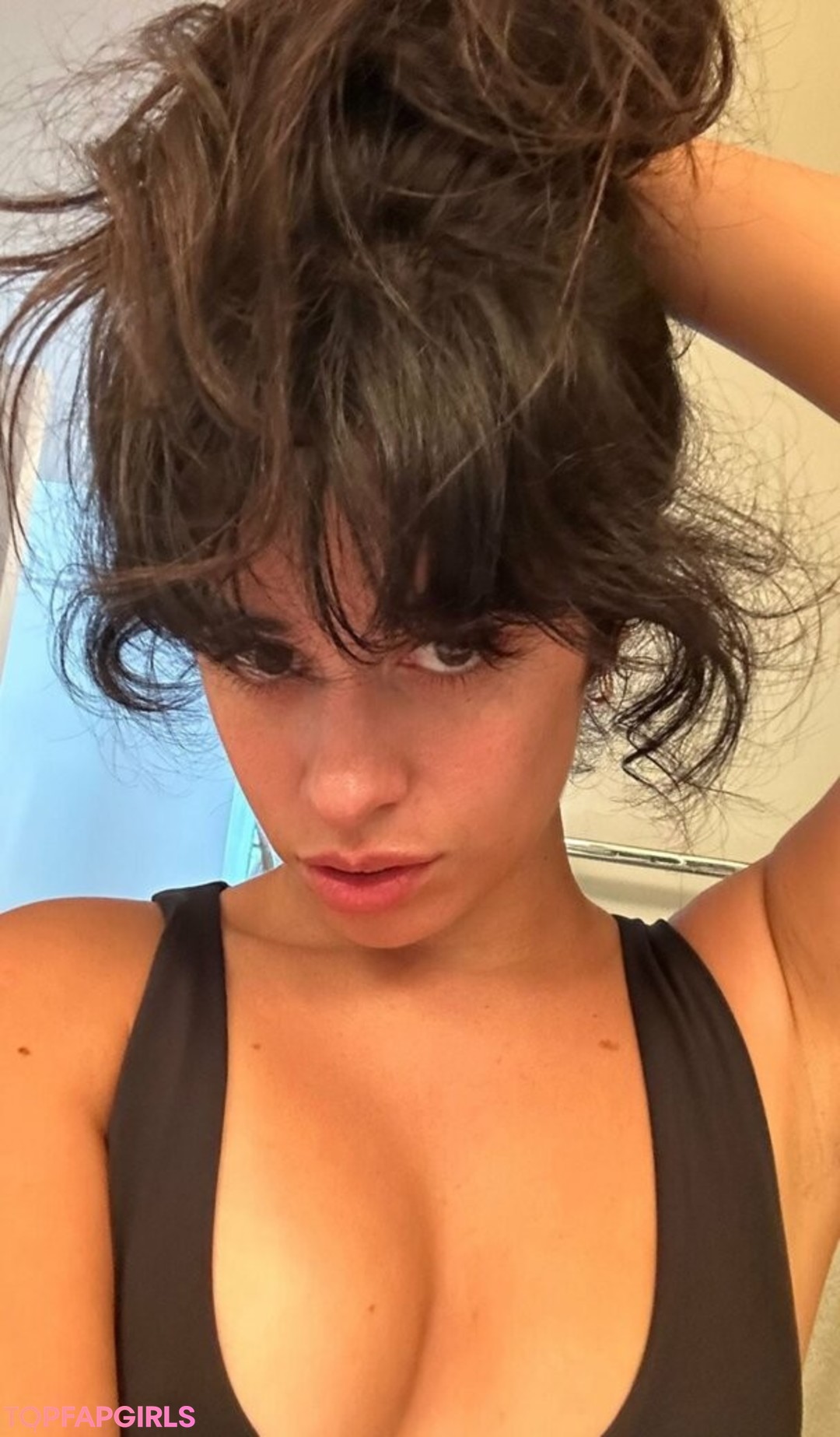 Naakte gelekte OnlyFans-foto van Camila Cabello #1500