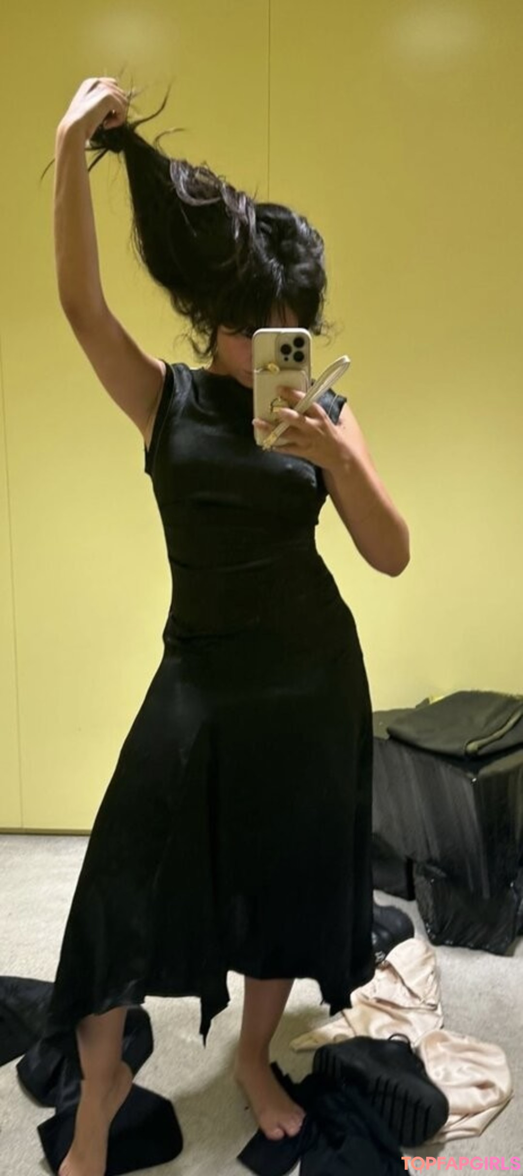 Naakte gelekte OnlyFans-foto van Camila Cabello #1583