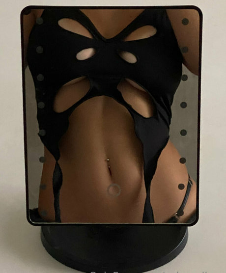 Naakte gelekte OnlyFans-foto van Sol Aguilera