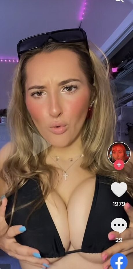 Angelina Cross