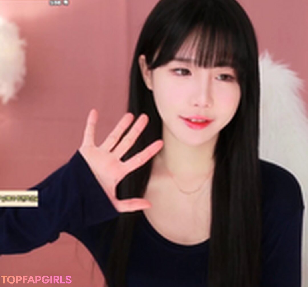 Naakte gelekte OnlyFans-foto van Addielyn #1213