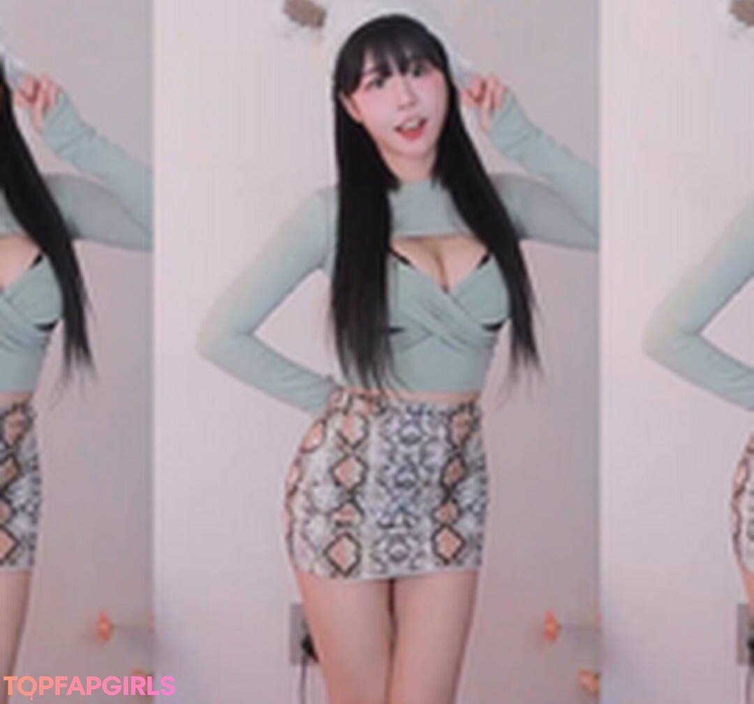 Naakte gelekte OnlyFans-foto van Addielyn #1309