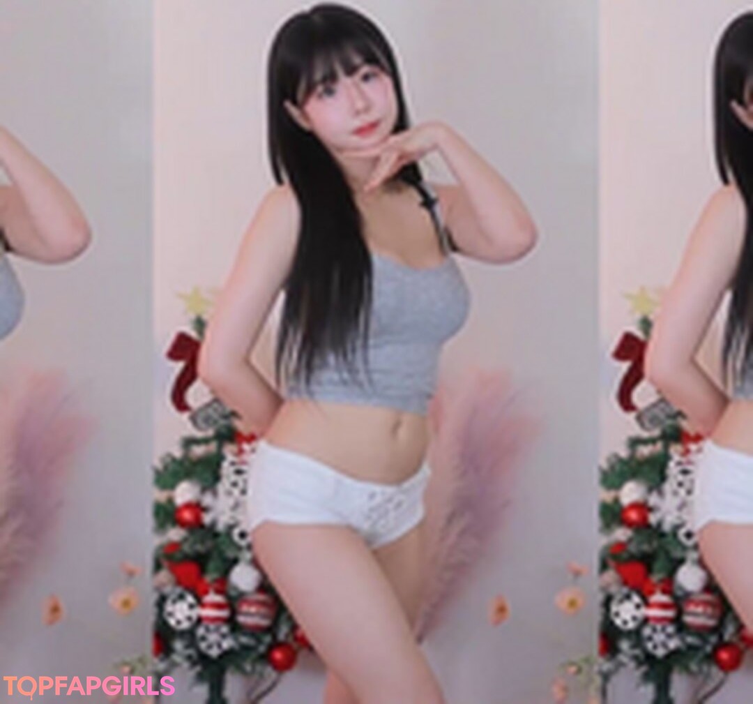 Naakte gelekte OnlyFans-foto van Addielyn #1422