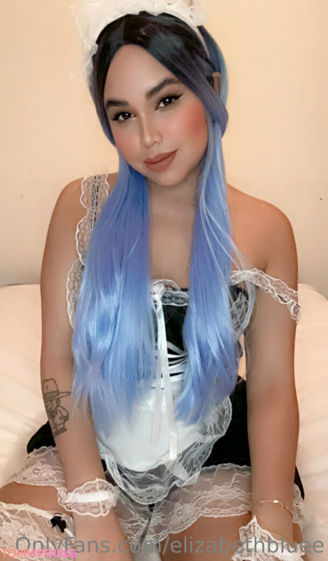 Naakte gelekte OnlyFans-foto van Elizabethbluee #1105