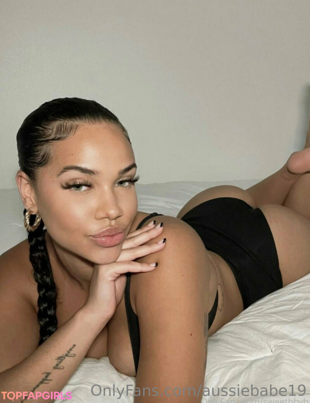 Naakte gelekte OnlyFans-foto van Aussiebabe19 #1010