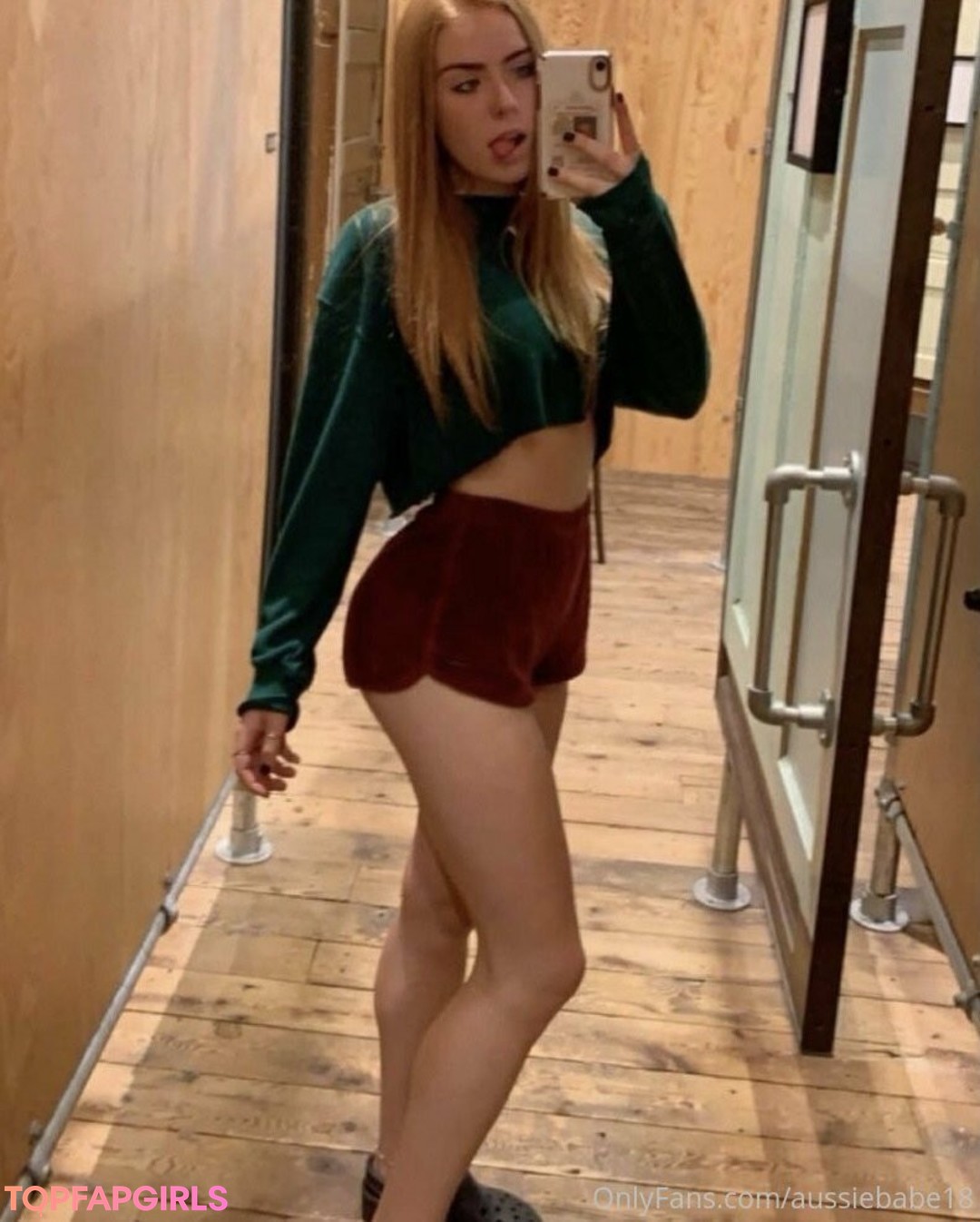 Naakte gelekte OnlyFans-foto van Aussiebabe19 #1219