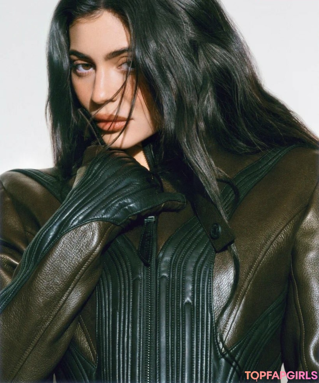 Naakte gelekte OnlyFans-foto van Kylie Jenner #1057