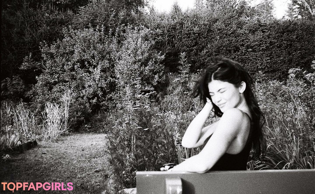 Naakte gelekte OnlyFans-foto van Kylie Jenner #1343